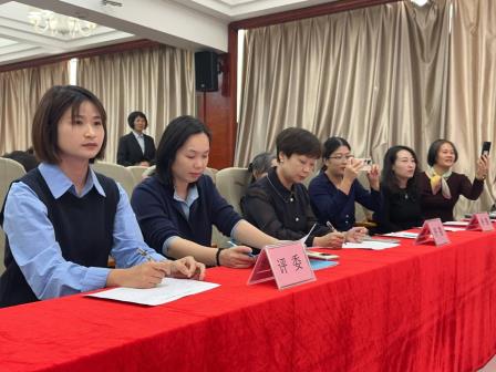 书香润校园 阅读伴成长——翠茵学校2025年“最喜欢的一本书”演讲比赛落下帷幕