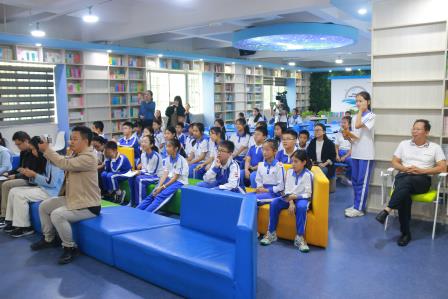 书香浸润童年，阅读点亮梦想——罗芳小学成功举办“聊聊我最喜欢的一本书”演讲比赛