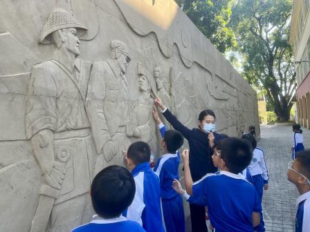 罗湖未来学子穿越时空的红色之旅：探访东江纵队司令部旧址
