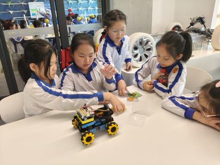 躬耕田园润童心，探秘科技筑梦想——深圳市莲南教育集团安芳小学开展秋季社会实践活动
