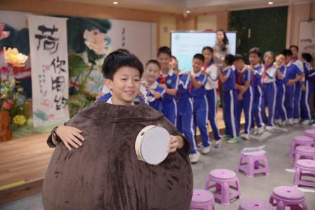 育人空间焕新！洪湖小学荷韵馆正式亮相，多学科联动打造“荷美教育”新阵地