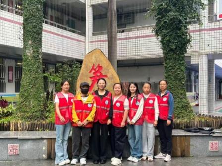 守护 “视” 界明朗 ——深圳市笋岗小学进行低年级视力筛查，家委志愿者暖心助力