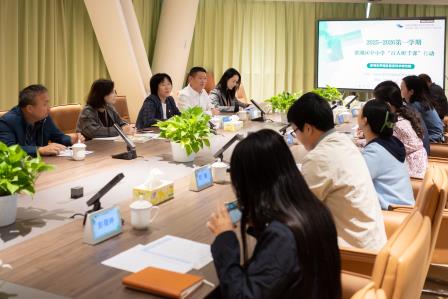 深耕新质课堂，赋能育人提质 —— 罗湖区中小学“百人听千课” 视导行动走进翠竹外国语实验学校