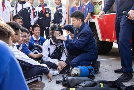 安全“童”行，守护成长——翠园文锦中学综合应急疏散演练暨消防安全教育活动
