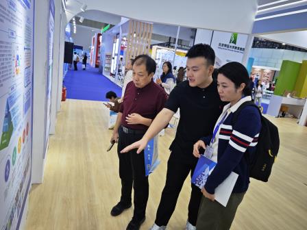 AI赋能科学教育，创新培育未来英才——深圳市螺岭教育集团仙桐实验小学科学教育成果亮相全国教育博览会