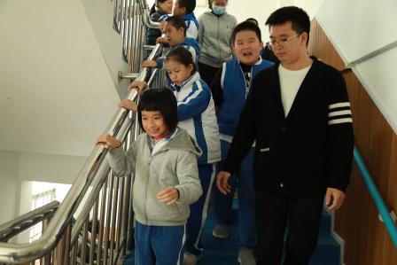 星园学校消防应急疏散演练：筑牢安全防线，守护师生平安