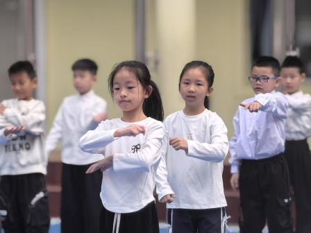 “心光同行，体梦共航”——景园实验小学第九届体育周隆重开幕