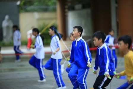 以汗水为墨，书写运动热爱 ——华丽小学第二十一届体育文化节精彩绽放