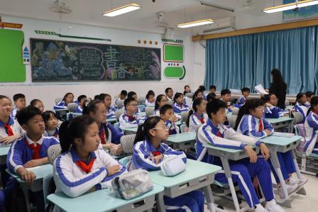 头盔护安全，文明伴我行 —— 深圳市大望学校校长课堂第十讲
