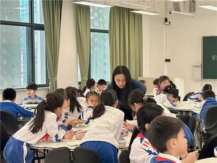 AI赋能数学科研——林伟育名师工作室开展数学教研活动