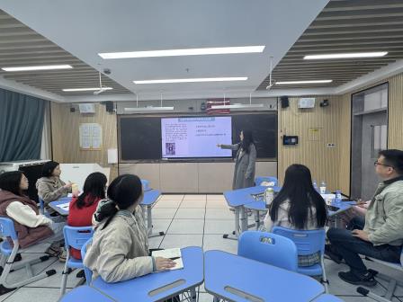 解码学生行为，探寻应对良方——罗湖区颜月娇名师工作室开展专题教研活动
