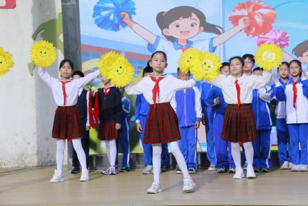 深圳市仙桐实验小学举行“语言有温度 文明有力量”——杜绝校园脏话主题升旗仪式