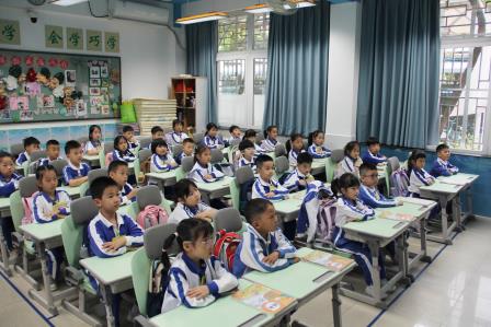 红色经典进校园 书香润泽童真心 ——深圳市南湖小学开展红色主题阅读推广活动