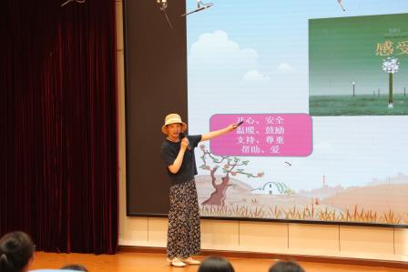 罗湖区“五老”进校园：青春解惑润芳华 红色薪火照童心——深圳市莲南教育集团安芳小学携手关工委打造“成长双课堂”暖心育人