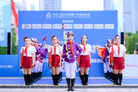 燃动全运！深圳市水库小学少先队鼓号队亮相第十五届全运会火炬传递深圳站收火仪式