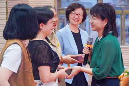 岁月映初心，师者永芳华——深圳市景贝小学举办退休教师欢送会