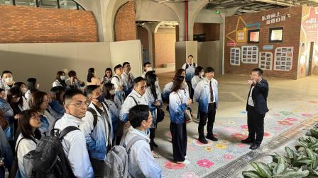 香港姐妹学校石钟山纪念小学教育同仁到访罗湖外语小学——共叙情谊同绘国际理解新篇章