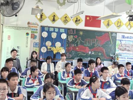 AI赋能启新思，专家引领研实效——罗湖区教科院“百人听千课”活动走进怡景小学