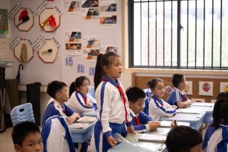 书香润心田，友善伴成长  ——深圳市翠北实验小学第10周主题班会