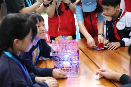 深港同心绘长卷 科教共融创未来 ——深圳市罗湖区星园学校与香港匡智元朗晨曦学校结对交流活动在星园学校成功举办