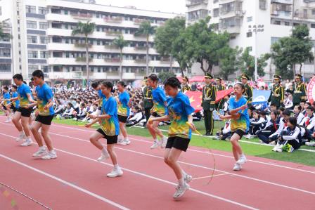 锦耀赛场，人人闪光——翠园文锦中学举办第24届体育文化节暨第41届田径运动会