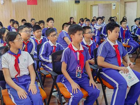 侨香实验学校开展“以法护航·守护成长”青少年法制教育进校园社校联合活动