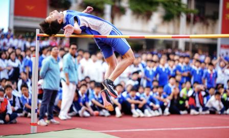 锦耀赛场，人人闪光——翠园文锦中学举办第24届体育文化节暨第41届田径运动会