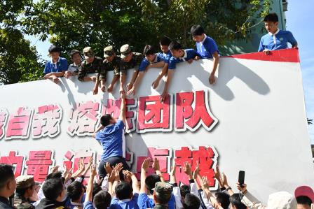 凝心聚力赴中考，励学笃行启新程——翠园文锦中学初三年级开展励志成长社会实践活动