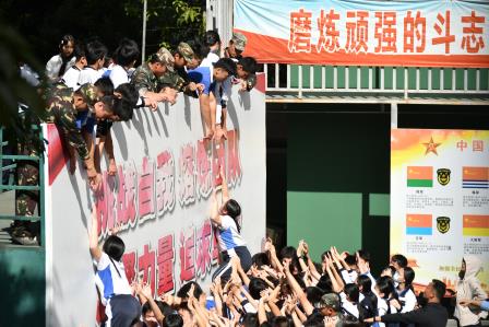 凝心聚力赴中考，励学笃行启新程——翠园文锦中学初三年级开展励志成长社会实践活动