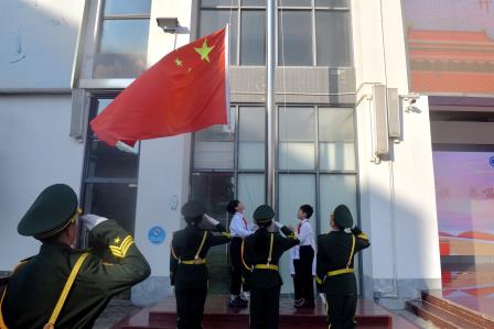 铭记苦难历史，汲取前行力量 ——深圳市翠北实验小学举行“国家公祭日”主题升旗仪式（第15周）