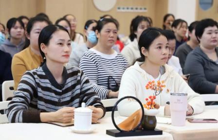 共勉教育初心，传递仁爱力量——罗湖区托幼幼教集团举办泰国支教专题经验 分享会暨师德师风建设主题活动