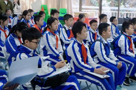 每周半天趣学书海 ——罗湖小学六年级学子开启市少儿图书馆常态化研学课
