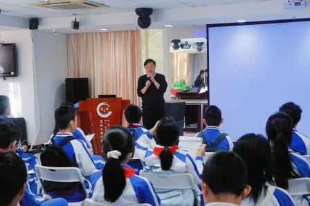每周半天趣学书海 ——罗湖小学六年级学子开启市少儿图书馆常态化研学课