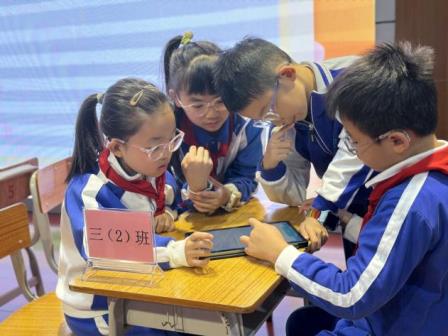 北斗小学英语文化节的“成长密码”：素养拉满，跨界融智