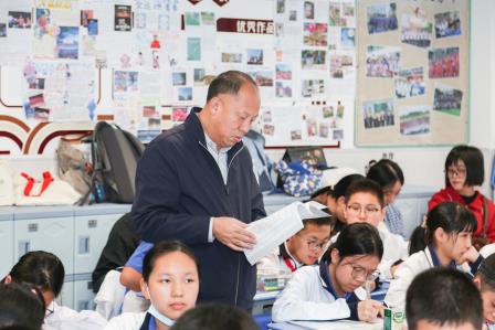六载山海教研情再续 蓉深两校共探贯通育人路 ——成都市石笋街学校到访罗湖实验学校开展跨区域教学交流