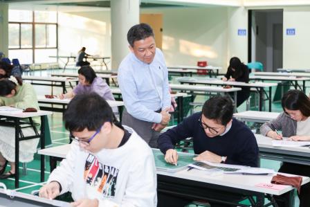 笔落生花润桃李，墨香满庭沁师心 ——罗湖实验学校青年教师基本功大赛之硬笔书法和粉笔字比赛圆满落幕