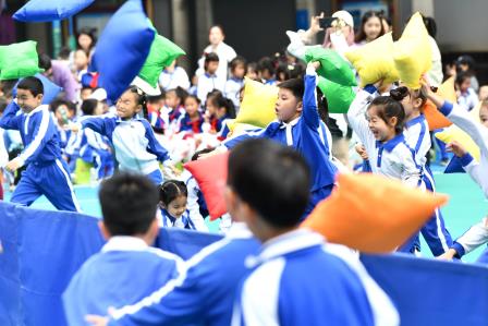 小场地“玩”出大精彩！ ——靖轩小学校园欢乐嘉年华解锁育人新玩法