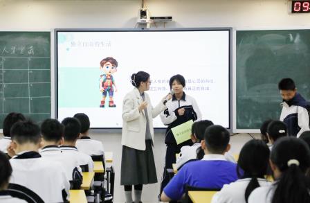 赋能成长，护航心灵！布心中学这场班主任研修“盛宴”干货满满