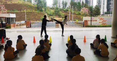 送教送培促成长，示范引领共提升 ——深圳市东昌小学赴怀集县开展跨区域教学交流活动