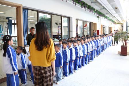 萌芽初绽，安心成长——深圳市莲南教育集团安芳小学一年级常规展示活动