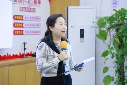 以美育人润童心 文化铸魂促成长 ——罗湖区 “我爱我班” 最美班级文化建设检查组走进仙桐实验小学