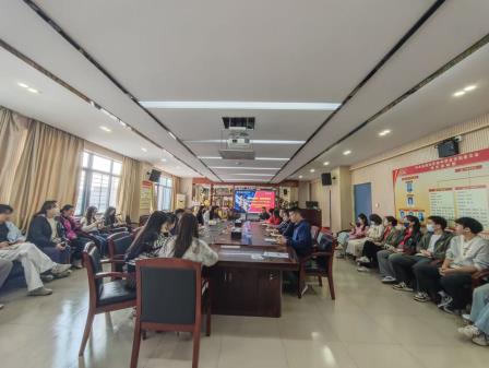 领悟全会精神，践行育人使命 ——南方科技大学附属罗湖中学召开学习贯彻党的二十届四中全会精神会议