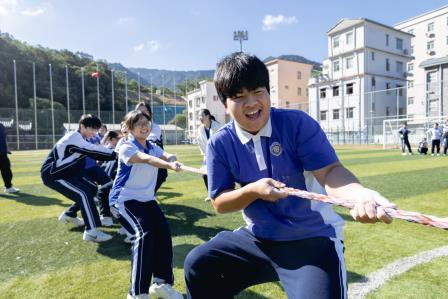 赛体育技能，展青春活力 ——华美外国语学校第七届体育文化节