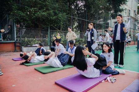 赛体育技能，展青春活力 ——华美外国语学校第七届体育文化节