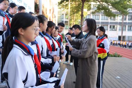 生命如歌，向光而行——翠园文锦中学举行校园欺凌防治暨生命教育主题活动