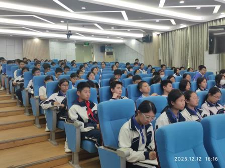 让作家与学生零距离！ 罗湖外语实验学校邀请作家进校开展文学讲座