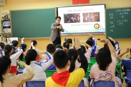 深耕新质音乐课堂 共筑校际教研桥梁 ——罗湖区音乐学科“校研结对”教研活动在向西小学圆满举行