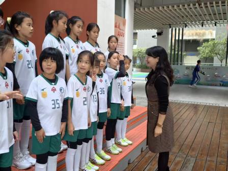 翠北实验小学女足卫冕罗湖区校园足球联赛冠军