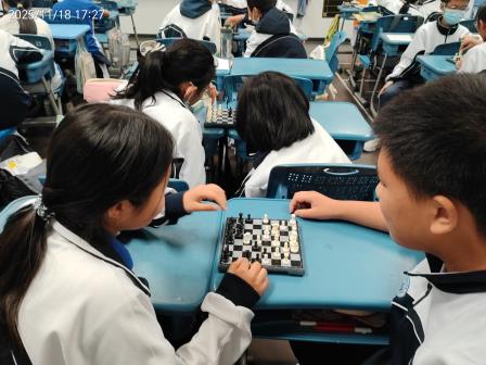 团体赛冠军！罗外初中国际象棋特色课程结硕果