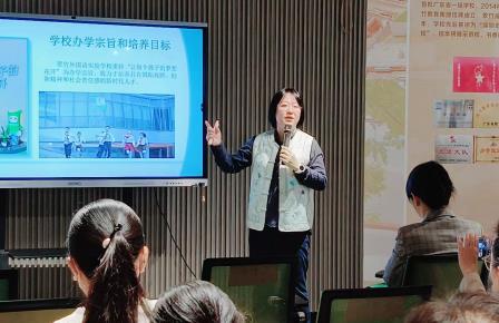 以交流聚共识 以研讨启新程 ——翠竹外国语实验学校教育交流研讨会成功举办